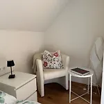 Christine Am Apartman