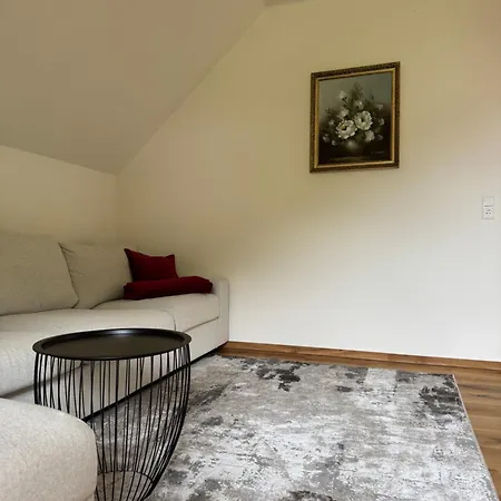 Christine Am Apartamento Weissensee